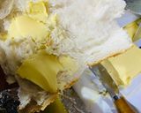 Hình bước làm 3 của món Bánh mì nướng bơ tỏi