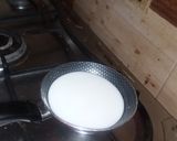 A picture of step 1 of Toumeya (Garlic Yogurt Sauce).