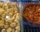 Rámás csirke édesburgonyával és sült krumplival recept fázis 2 fotója