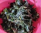 Foto langkah ke 1 dari resep Tumis Daun Pepaya & Teri.
