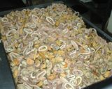 Foto del paso 2 de la receta: Mariscos para paellas y otros platos con mariscos