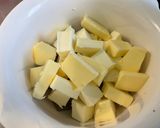 Une image de l'étape 1 de Gâteau Fondant au Chocolat Praliné et Fruits Exotiques.