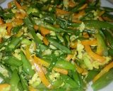 Foto langkah ke 4 dari resep Tumis buncis wortel telur.