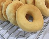 Foto langkah ke 5 dari resep Donat Maizena (pakai telur).
