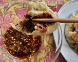 รูปขั้นตอนการทำที่ 9 ของ เกี๊ยวไส้ดอกกุ่ยช่ายเห็ดหูหนูควินัว- น้ำจิ้มประยุกต์ ไทยจีน🌶️🇹🇭🇨🇳