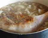 Foto del paso 3 de la receta: Pierna de pavo guisada en su jugo con almendra