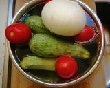 A picture of step 1 of Calabacitas con Queso.