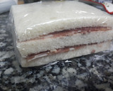Foto del paso 3 de la receta: Canapés de pan de molde con paté y jamón serrano