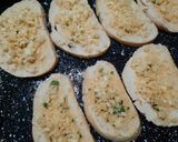 Foto del paso 6 de la receta: Pan con manteca a las hierbas y queso (al horno)