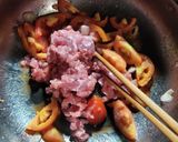 Hình bước làm 2 của món Miến xào dưa cải thịt băm