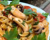 Foto del passaggio 8 della ricetta Tagliatelle seppie e moscardini