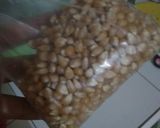 Foto langkah ke 3 dari resep Popcorn rasa asin.