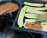 Foto del paso 6 de la receta: Calabacines rellenos de carne