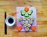 Hình bước làm 6 của món Cơm cuộn trứng