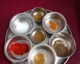 *வாழைக்காய், பெப்பர் மசாலா சுக்கா*(valaikkai pepper chukka recipe in tamil) ரெசிபி ஸ்டேப் 1 புகைப்படம்