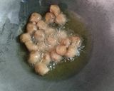 Foto langkah ke 1 dari resep Tumis Bakso Kecap.