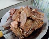 Foto langkah ke 1 dari resep Kicik Gereh (Ikan Asin) Kuah Pedas Santan.