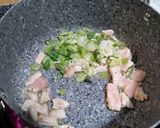 A picture of step 3 of Risotto with lemon, chicken and spinach.