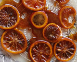 Foto del paso 4 de la receta: Donuts de chocolate glaseados con naranjas sanguinas