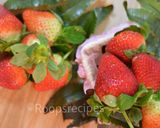A picture of step 1 of Chocolatey strawberries.