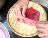 Foto langkah ke 6 dari resep Dadar Gulung Red Velvet.
