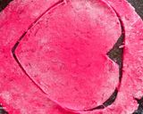 बीटरुट हार्ट शेप पिंक फुल्का (Beetroot heart shape pink fulka recipe in Hindi) रेसिपी चरण 4 फोटो