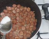 A picture of step 3 of Tum yum Sausages rice.