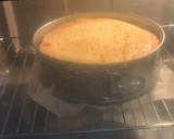 Foto del paso 2 de la receta: Tarta de queso al horno con toppings de galleta y virutas de chocolate
