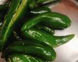 A picture of step 3 of Dana Methi stuffed Mirchi.