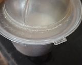 A picture of step 5 of Blueberry milk shake😋.