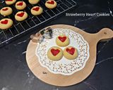 Foto langkah ke 4 dari resep Strawberry Heart Cookies.