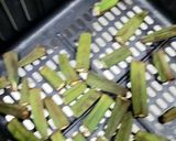 A picture of step 6 of Bhindi chicken.