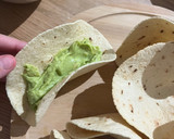 Foto del paso 7 de la receta: Tacos de langostinos y atún