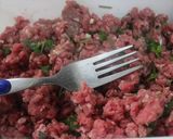 Foto del paso 3 de la receta: Cestitas de carne picada con secreto de huevo