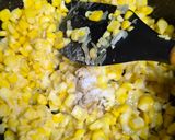 Foto langkah ke 3 dari resep Sarapan Jagung Keju Pengganti Nasi.