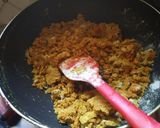 A picture of step 4 of गुड़-हल्दी हलवा.