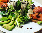 Foto del paso 1 de la receta: Ensalada de encurtidos y tostada de aguacate y salmón