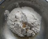 A picture of step 1 of Farshi Puri.