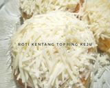 Foto langkah ke 3 dari resep Roti Kentang Topping Keju.
