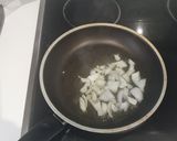 Foto del paso 2 de la receta: Arroz con pulpo, calamares y langostinos