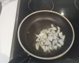 Foto del paso 2 de la receta: Arroz con pulpo, calamares y langostinos