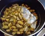 Foto del paso 3 de la receta: Crema de zapallo asado con choritos