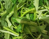 Foto langkah ke 1 dari resep Oseng Kangkung Sederhana fav kk.