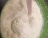 A picture of step 3 of Granadilla Yoghurt Ice Cream.