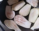 Foto del passaggio 1 della ricetta Rotolini di melanzane
