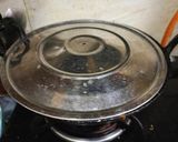 A picture of step 3 of Aloo Gobhi matar gajar ki sookhi sabji.