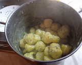 Foto del paso 5 de la receta: Guarnición de patatas hervidas con eneldo y mantequilla