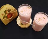 A picture of step 2 of Meethi Lassi (Rose Lassi).