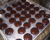 Foto langkah ke 4 dari resep Brownies Kering Cup Mini.