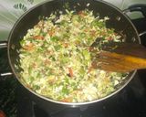 A picture of step 3 of White veg macroni.